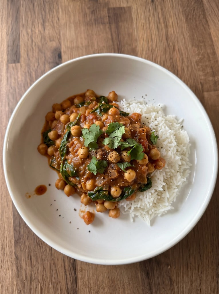 Chickpea & Spinach Coconut Curry — Kivalia 15 Easy Dinners on a Budget